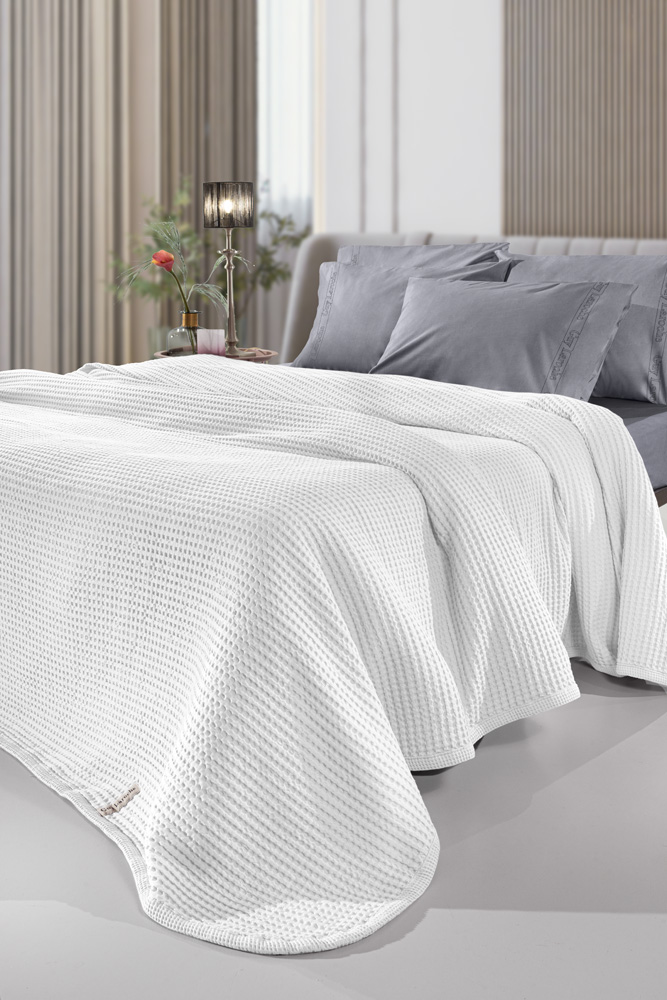Κουβέρτα Πικέ Υπέρδιπλη Guy Laroche Snow White 230X240