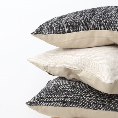 Διακοσμητικό μαξιλάρι Meren Black (50×50)