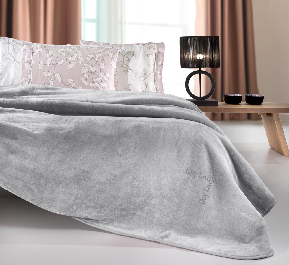 Κουβέρτα Βελουτέ Yπέρδιπλη Guy Laroche 220X240 Logo Silver