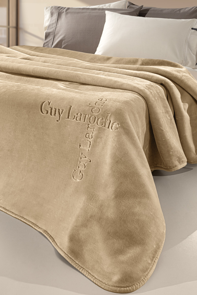 Κουβέρτα Υπέρδιπλη Guy Laroche Logo Almond 220x240