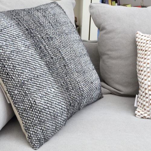 Διακοσμητικό μαξιλάρι Meren Grey/Black (50×50)