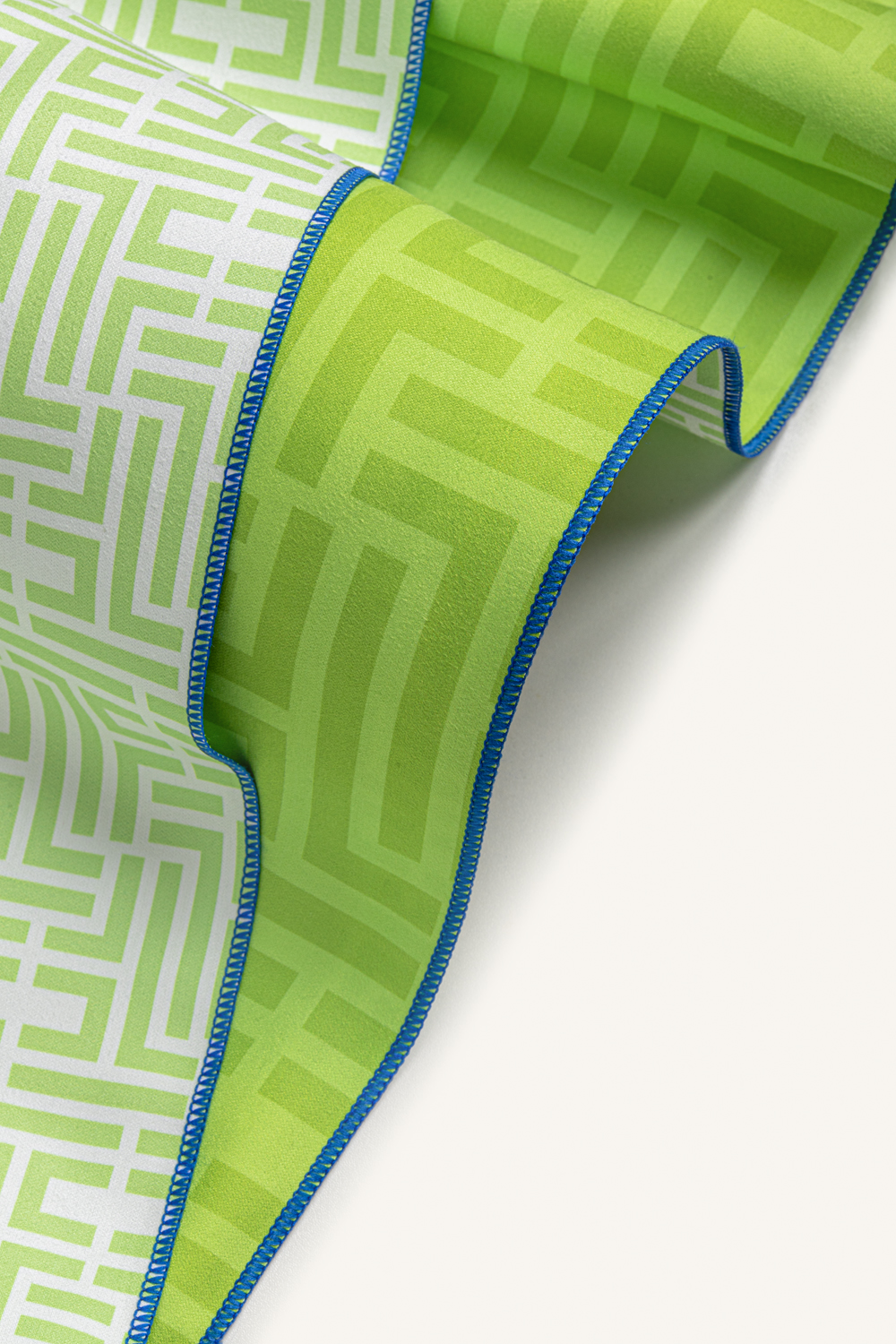 Πετσέτα Θαλάσσης Feel & Touch  (Με νεσεσσερ) Motivo 04 (90X180)