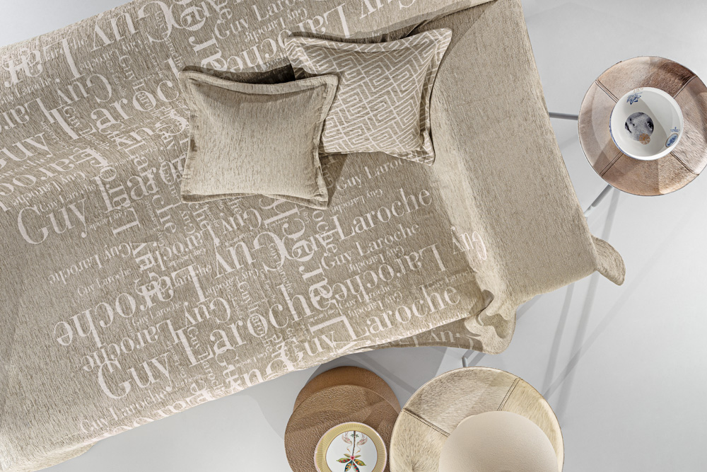 Ριχτάρι Tριθεσίου Guy Laroche Stamp 180x300 Taupe