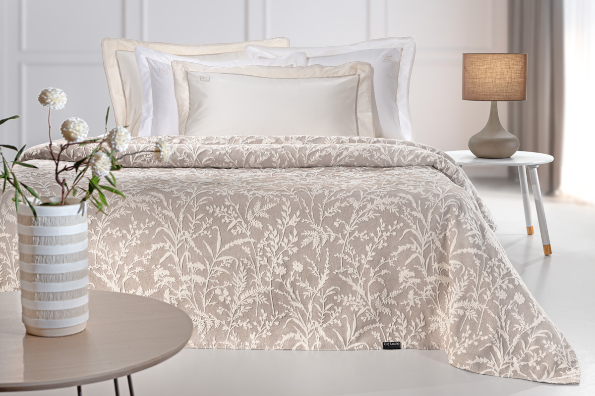 Κουβερλί King Size Guy Laroche Bouquet Mocca 260X250 (Διπλής Όψης)