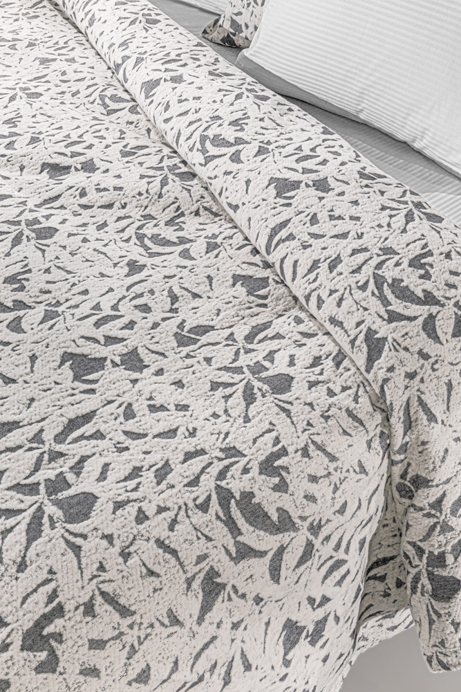 Κουβέρτα King Size Guy Laroche Blossom 260X250 Smoke