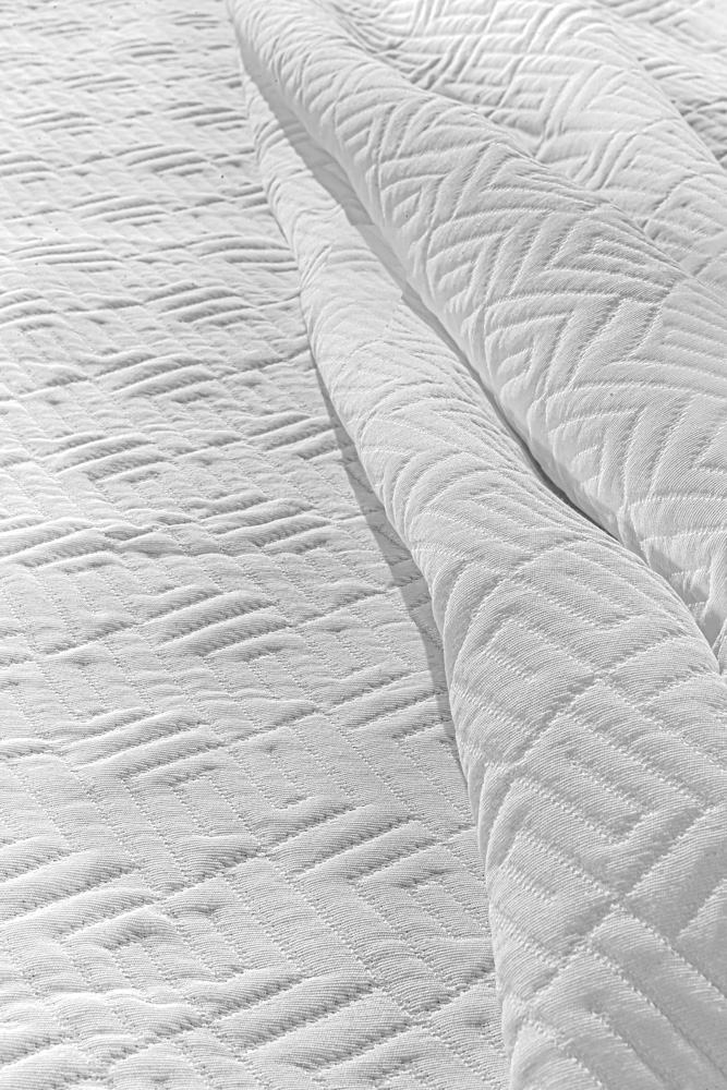 Κουβερτόριο  Υπέρδιπλο Guy Laroche Pattern White 245X260