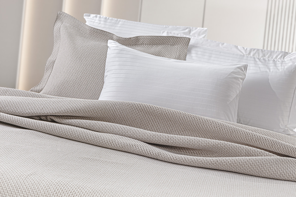 Κουβέρτα Υπέρδιπλη Guy Laroche Slalom Linen 245X260