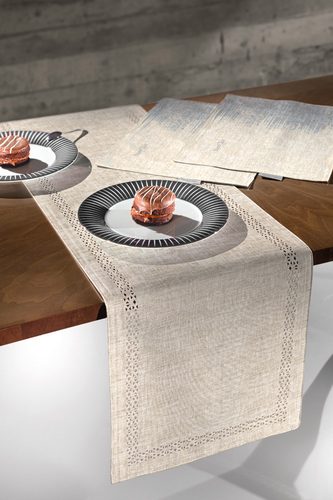 Runner Saint Clair 2007 Beige Laser Cut 40X160