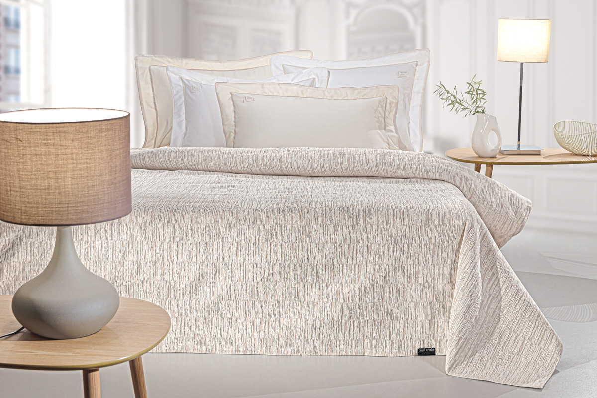 Κουβέρτα  King Size Guy Laroche Diana Natural 260X250