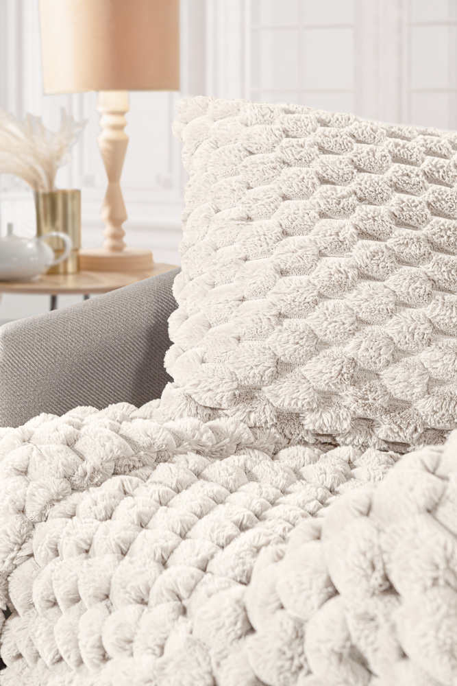 Ριχτάρι Πολυθρόνας Guy Laroche Elixir Ivory 120X160 + Μαξιλάρι 42X42
