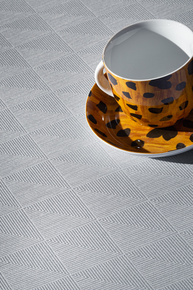 Tραπεζομάντηλο Guy Laroche 160X260 Motion Silver