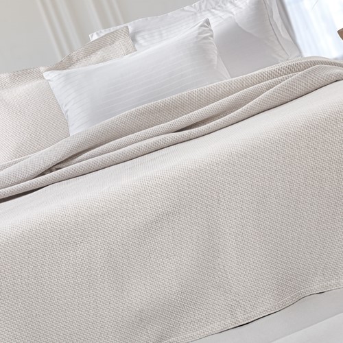 Κουβέρτα Υπέρδιπλη Guy Laroche Slalom Ivory 245X260