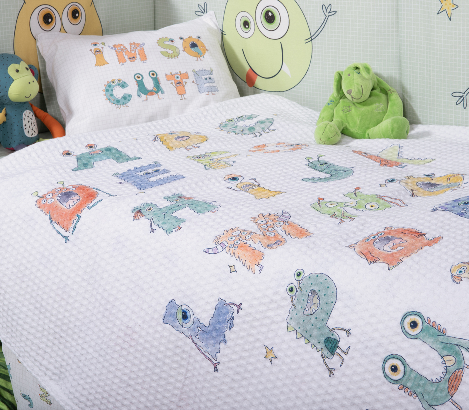 Πικέ Βρεφική Κουβέρτα Κούνιας Nef-Nef Homeware Alphabet Monster 110X150 White