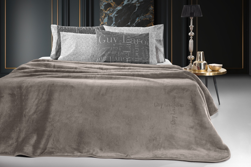Κουβέρτα Υπέρδιπλη Guy Laroche Logo Vison 220x240