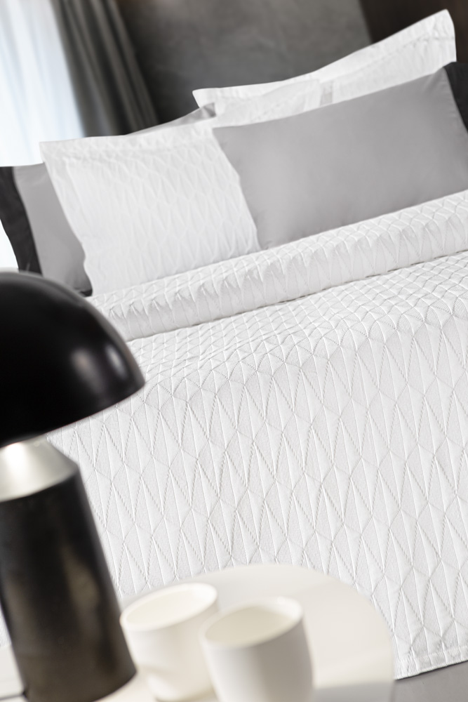 Κουβέρτα Υπέρδιπλη Guy Laroche Medici 245x260 White
