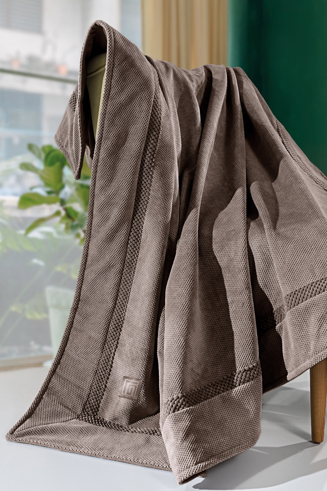 Ριχτάρια Διθέσιου Guy Laroche Rubicon Choco 170X250