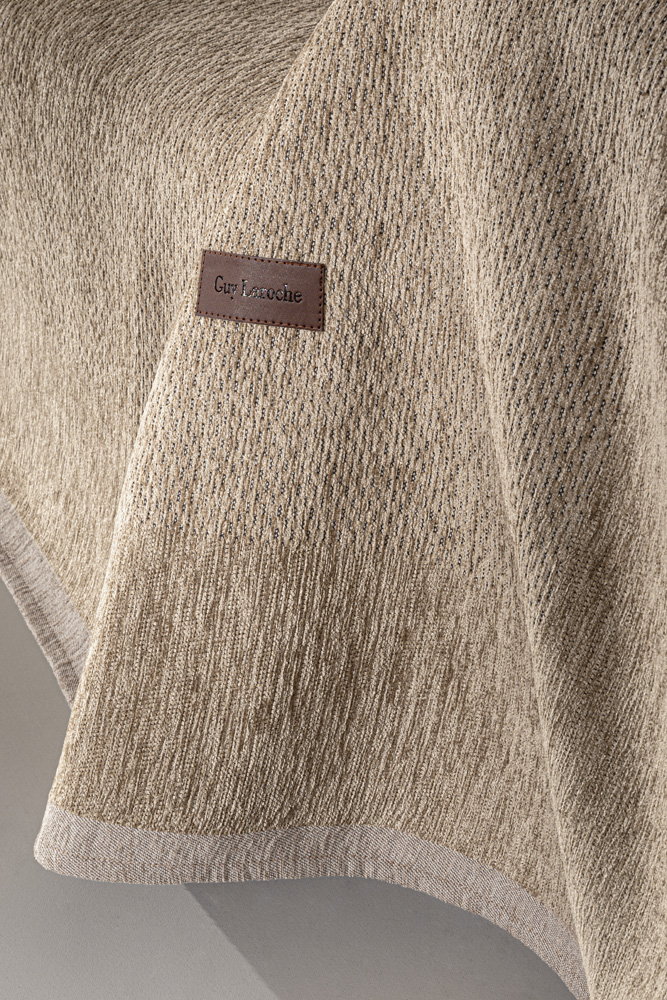Ριχτάρι Διθεσίου Guy Laroche Central 180x250 Taupe