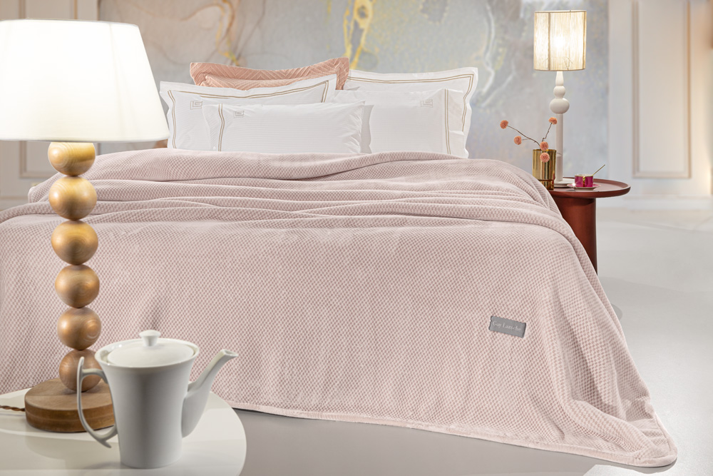 Κουβέρτα Υπέρδιπλη Guy Laroche Cheval 220x240  Pudra