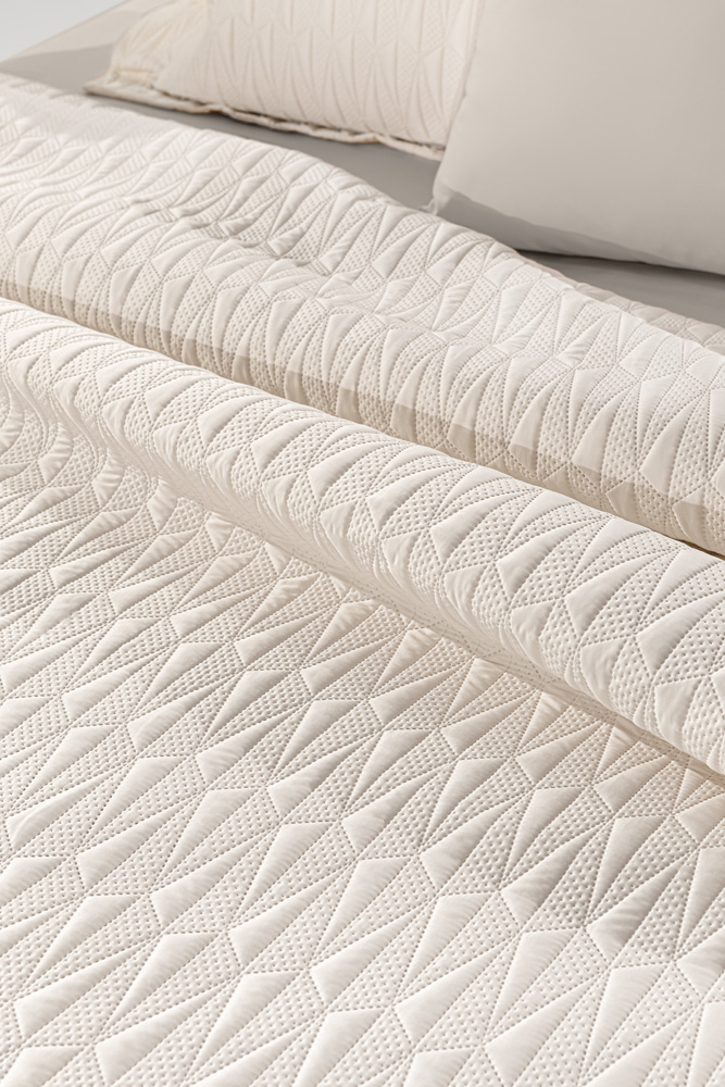 Kουβερλί Υπέρδιπλο Guy Laroche (Σετ) Ruby 240x250  Ivory 